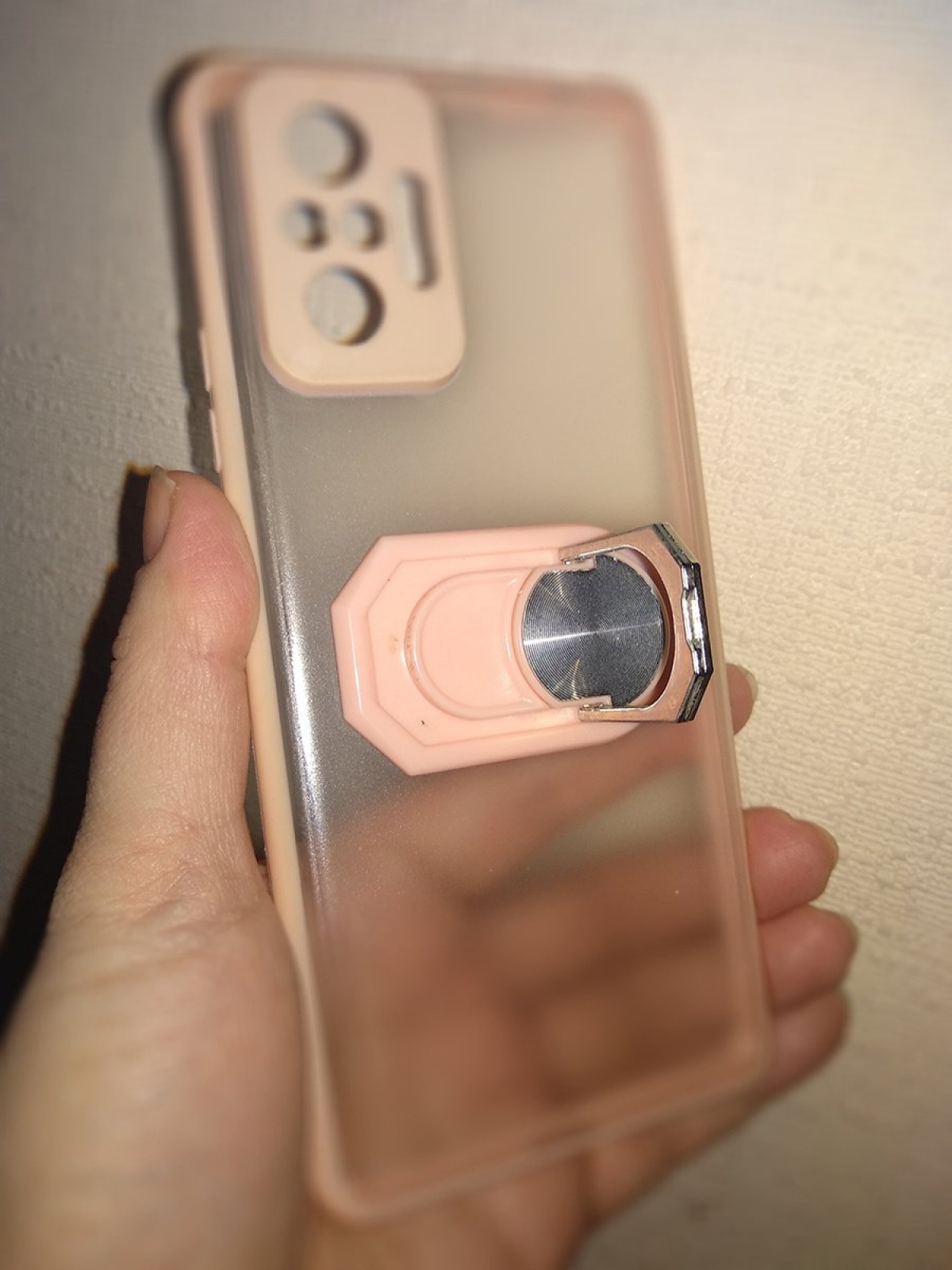 Противоударный чехол на телефон