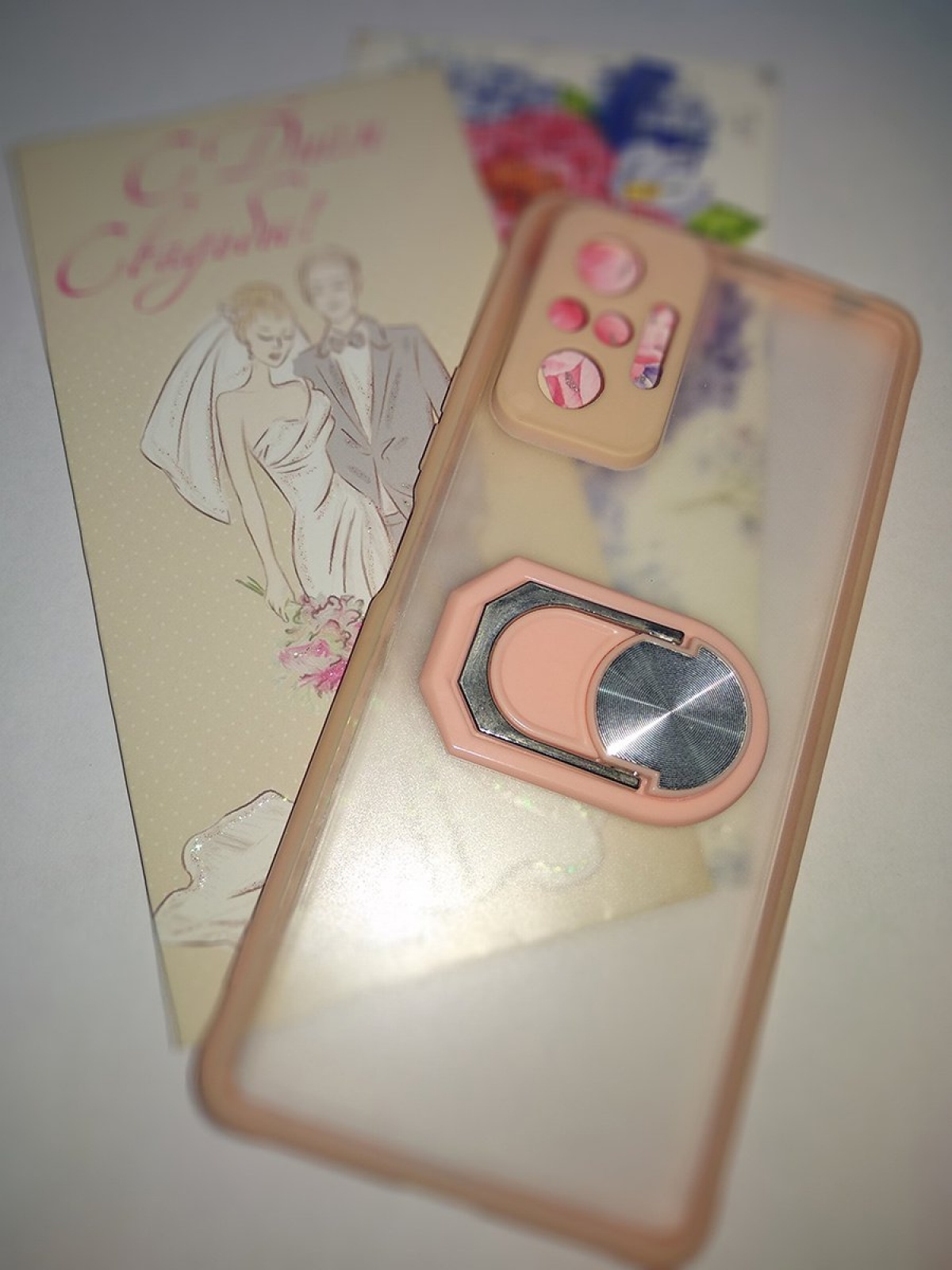 Противоударный чехол на телефон