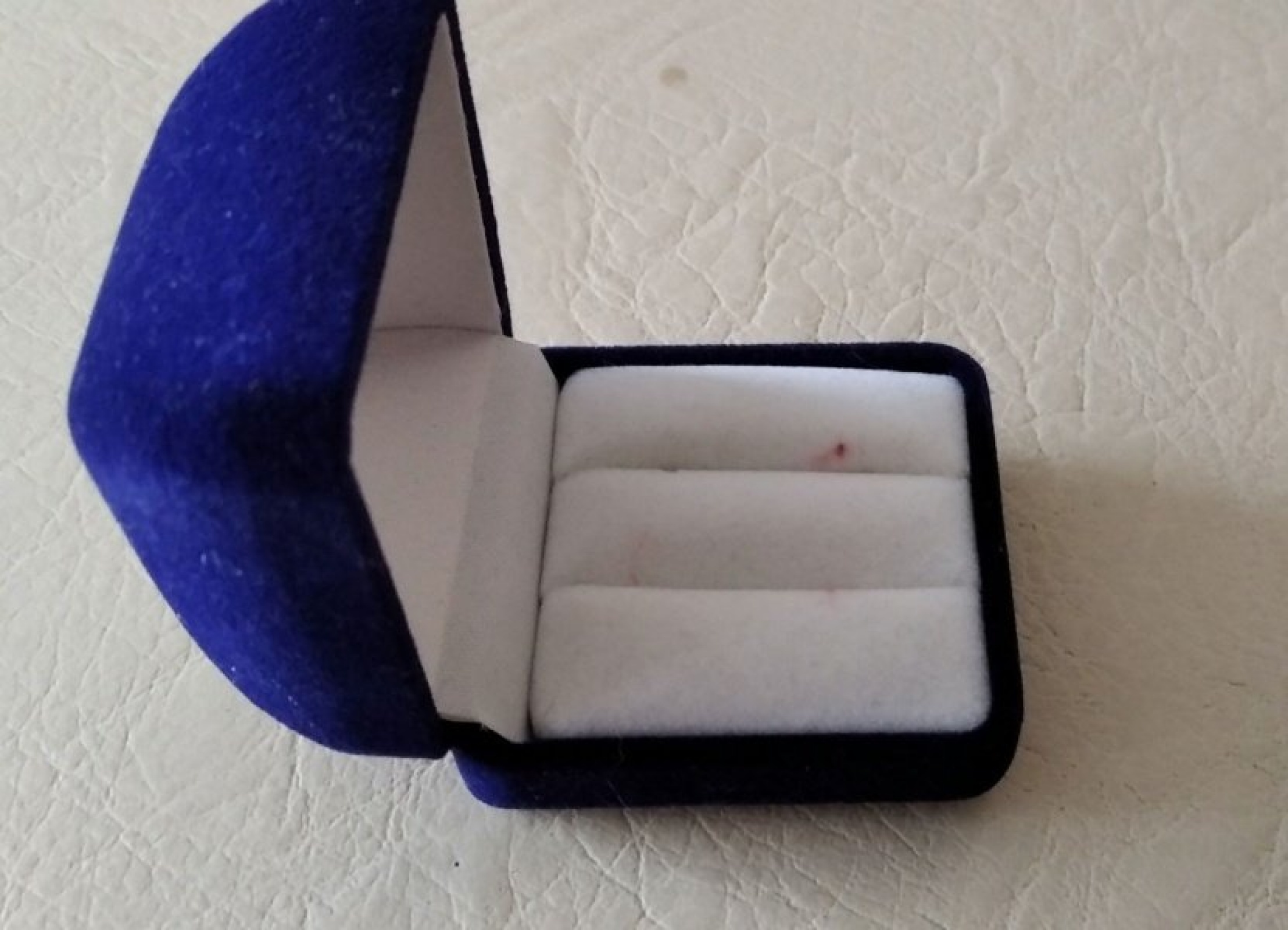 Подарочный короб для колец